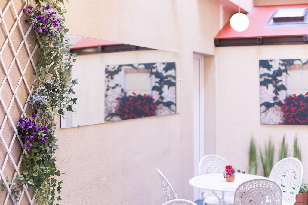 Hotel Des Arts Rueil-Malmaison Dış mekan fotoğraf