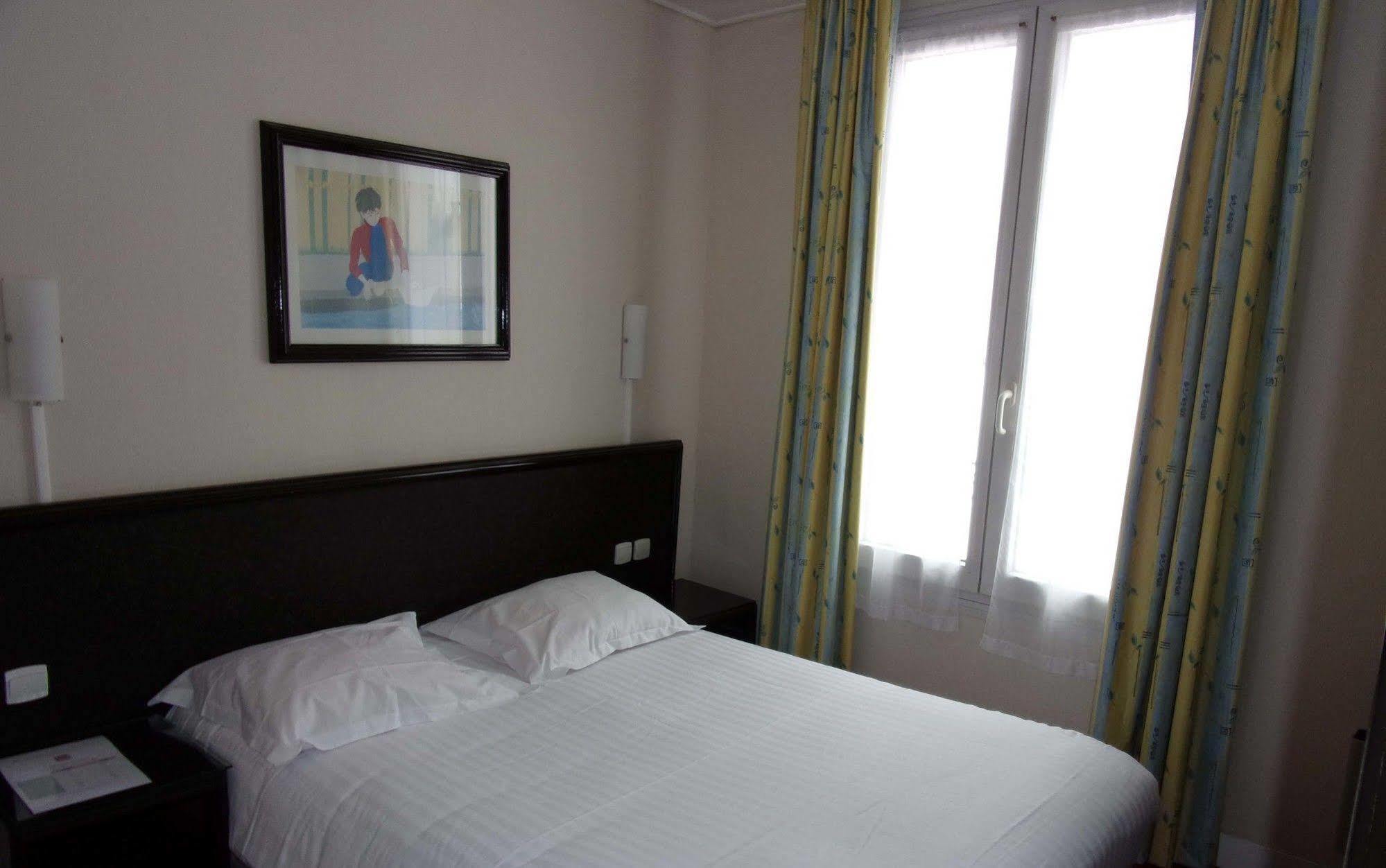 Hotel Des Arts Rueil-Malmaison Dış mekan fotoğraf